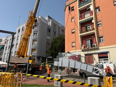 Comença la fase final de la instal·lació de les noves rampes del carrer de Cuba del barri de Sant Crist.