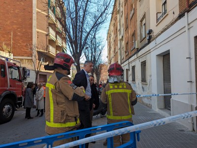 Desallotjat l’immoble número 7 del carrer del Canigó per precaució davant l’aparició d’esquerdes.