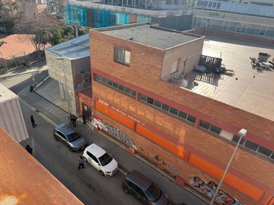 Desocupada la nau del carrer dels Corders de Badalona que generava molèsties i inseguretat al barri de Canyadó.