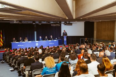 El Dia de la Guàrdia Urbana de Badalona reconeix la tasca d’agents, institucions i ciutadans compromesos amb l’entrega de 51 guardons.