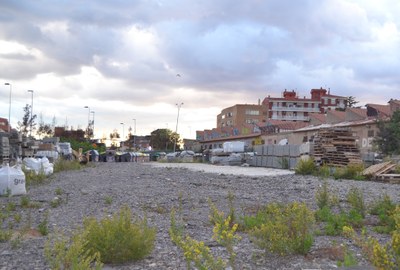 Espai de l’antiga fàbrica FOCUS, al solar comprès pels carrers Molí de la Torre, Jaume Passarell i l'autopista C-31.