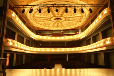 El Teatre Zorrilla acull els dies 16, 17, 18 i 22 d’abril la 9a Mostra de Teatre d’educació secundària de Badalona.