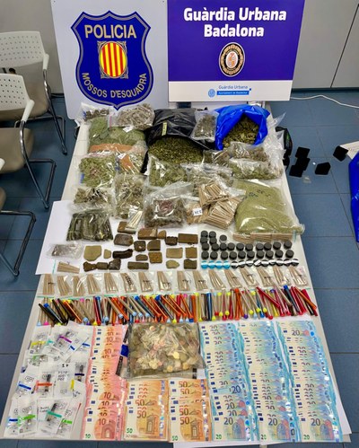 Els Mossos d’Esquadra i la Guàrdia Urbana de Badalona desmantellen una associació cannàbica que es dedicava al tràfic de drogues.