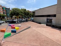 Infants i joves transformen amb art mural espais públics de la Salut amb l’objectiu de millorar la convivència i promoure la cura de l’espai públic