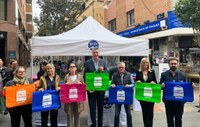 La campanya “Som comerç, som Badalona” reparteix 14.000 bosses per incentivar el comerç local