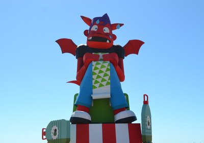 Dimoni "Apugem els preus".  Festes de Maig Badalona 2024.