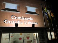 La Guàrdia Urbana de Badalona deté in fraganti un home que presumptament acabava d’incendiar 4 cotxes, una motocicleta, dues façanes i un contenidor