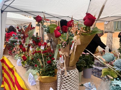 La XIII Fira de Sant Jordi de Badalona comptarà amb 100 parades repartides entre els carrers de Francesc Layret i Eduard Flo.