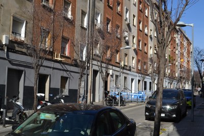 Imatge dels edificis del carrer Canigó durant la setmana de l'esfondrament.