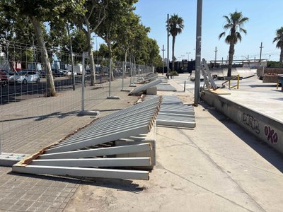 L’Ajuntament de Badalona instal·la una nova tanca perimetral de l’Skate Àgora.