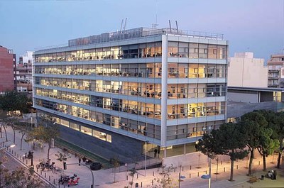 Edifici municipal El Viver (Badalona).