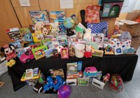 L’Ajuntament de Badalona recull joguines noves per a més de 250 infants durant la campanya solidària ‘Cap Infant sense Joguina’