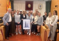 L’Ajuntament de Badalona ret homenatge a l'Athena Pathway, l’equip britànic de la Copa Amèrica que ha tingut la seva seu oficial a la ciutat i que ha quedat en segona posició en categoria femenina