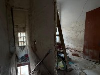 L’Ajuntament desocupa un immoble del carrer d’Isaac Albéniz davant el risc de ruïna imminent