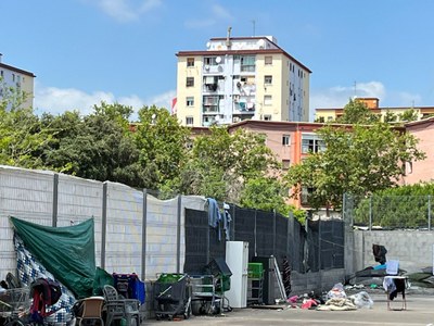 L’alcalde de Badalona afirma que la desocupació de l’antic institut B9 continua endavant.