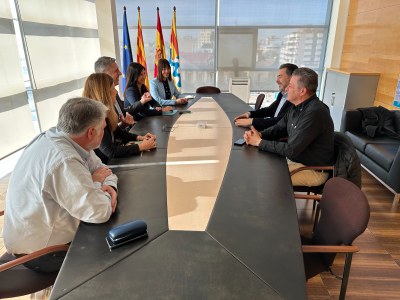 Reunió del Govern municipal de Badalona amb la direcció del Col·legi Cultural.