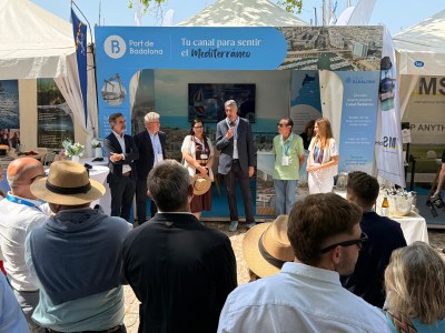 L’alcalde Xavier Garcia Albiol inaugura l’estand del Port de Badalona al Palma International Boat Show 2026.
