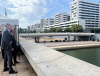 L’alcalde Xavier Garcia Albiol mostra l’evolució de les obres del Canal de Badalona al president del Parlament Catalunya