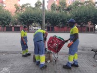 Les deixalles als carrers del barri de Sant Roc s’han reduït un 75% respecte a l’estiu anterior