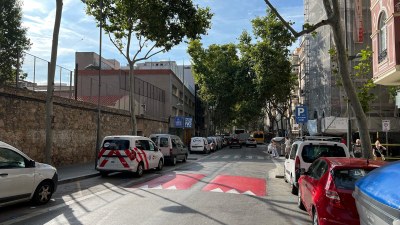 El curs comença amb la millora de la seguretat viària i la senyalització a l’entorn de 41 centres escolars.