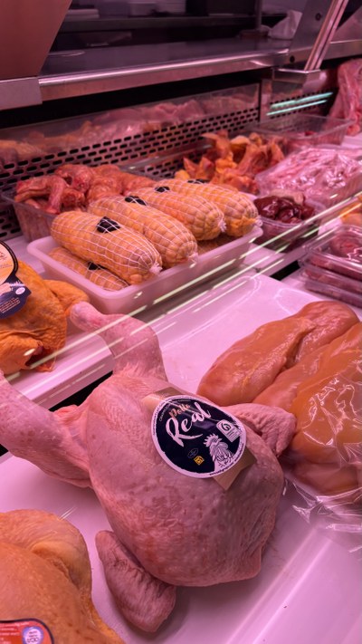 mercat llefia aviram.jpeg.