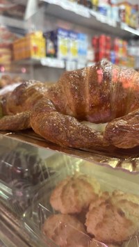 mercat llefia dolços.jpeg