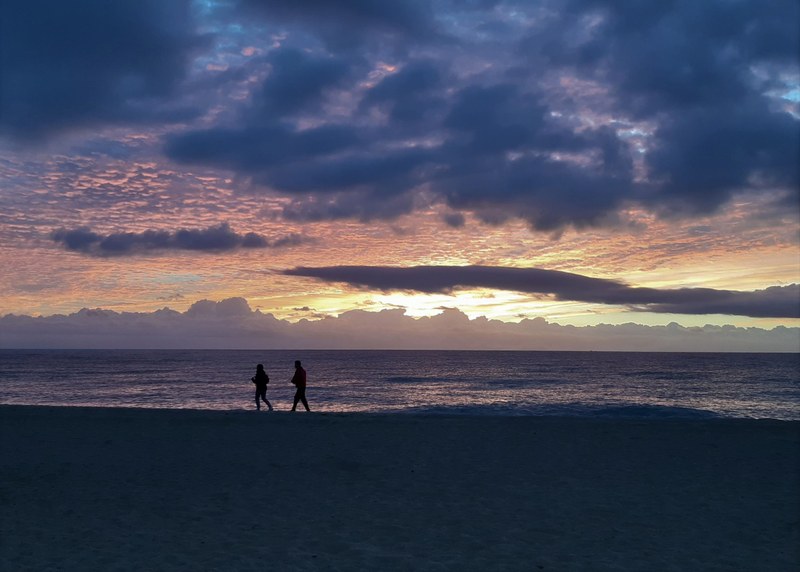 primera hora a la platja.jpg
