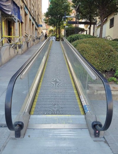 Projecte bàsic i executiu per a la substitució de dues rampes mecàniques al Carrer Cuba.