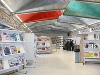 Obres de reparació  de la coberta de la biblioteca Can Casacuberta de Badalona