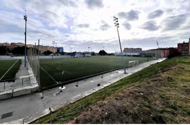 Projecte de renovació i reurbanització del camp de futbol de Montigalà, situat a la Travessera de Montigalà, 99-101 de Badalona.
