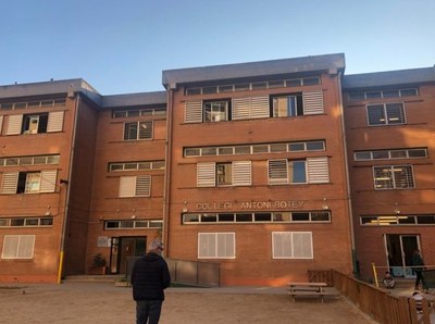 Projecte pels treballs necessaris per a la reparació de la coronació de façana de l'escola Antoni Botey.