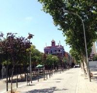 Treballs necessaris de reparació dels mòduls prefabricats destinats per a ubicar provisionalment dependències de la Guàrdia Urbana, a la plaça Camarón de la Isla, al barri de Sant Roc