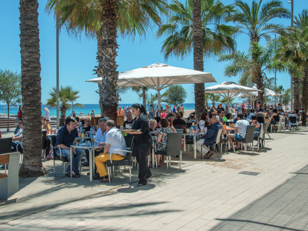 Passeig i restauració. Foto: J.Domingo