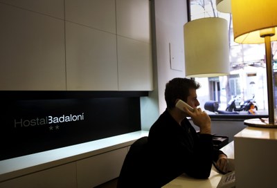 Recepció de l'Hostal Badaloní.