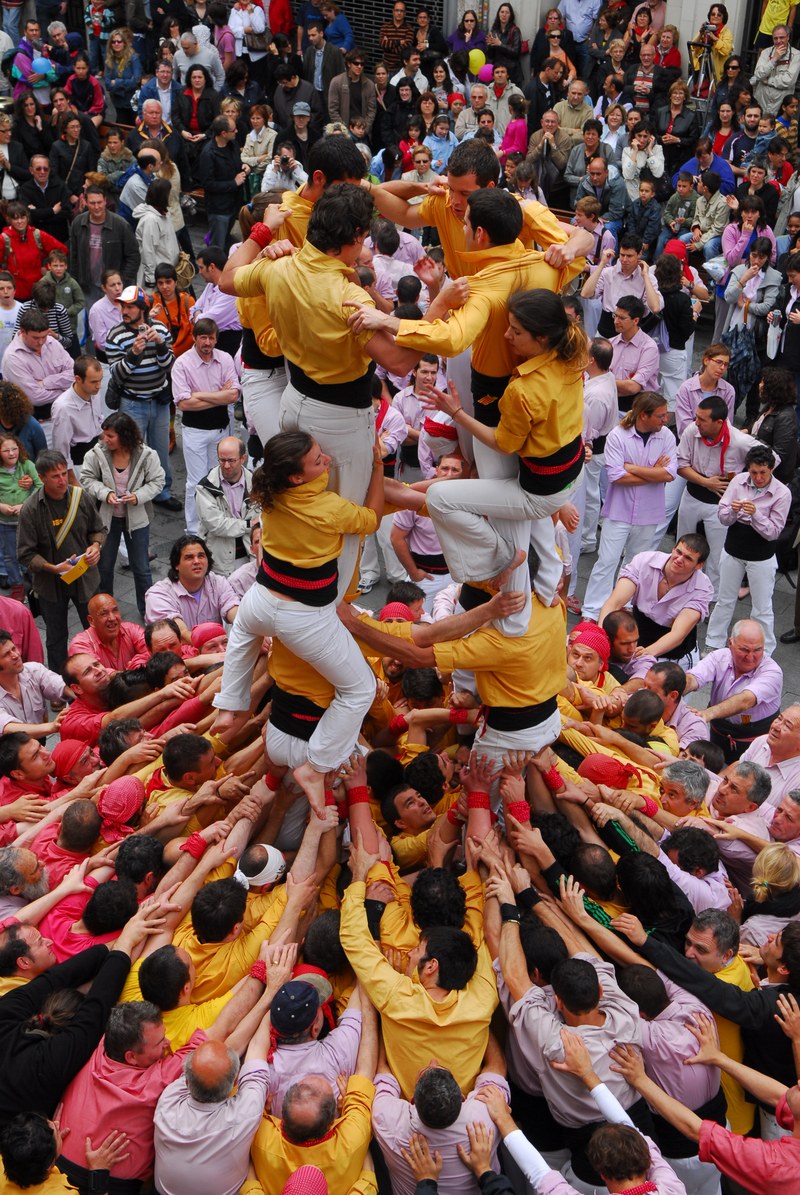 Colla dels Micacos. Castellers de Badalona