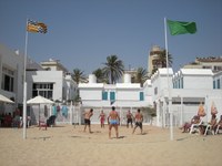 Competició de TA-KA-TA a la platja de Badalona