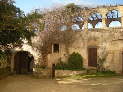 Masia de Can Miravitges.