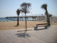 Passeig marítim de Badalona amb el pantalà